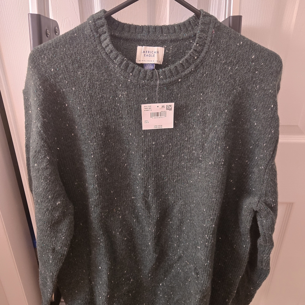 American Eagle Outfitters Men's Speckled Dark Green Crewneck Sweater